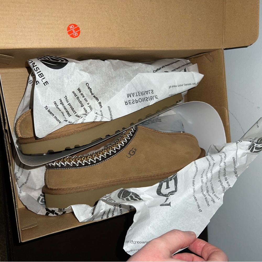 NWT Women’s UGG Tasman Slippers Size 7